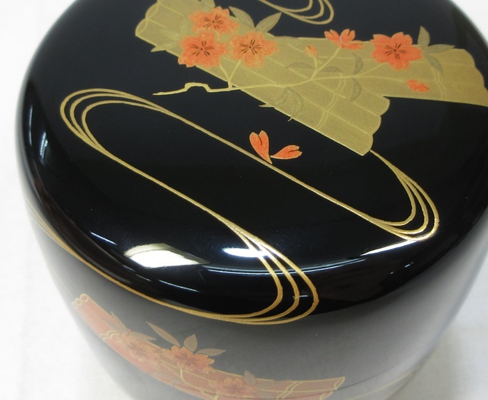 G3752】茶道具 塗師 嘉祥 花筏蒔絵 中棗 共箱 即決 送料込み G3752】茶道具 塗師 嘉祥 花筏蒔絵 中棗 共箱 即決 送料込み
