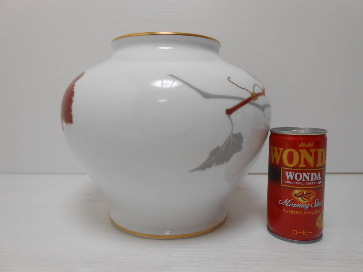 西∞C6 大倉陶園 OKURA 金彩 金縁 葡萄紋 ぶどう柄 花瓶【底面に