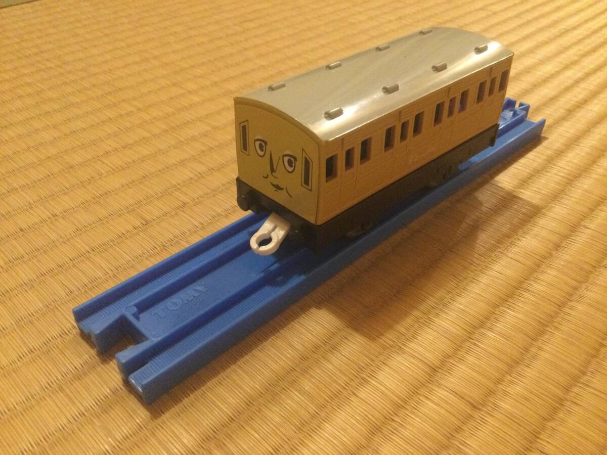 【消毒済み】プラレール　きかんしゃトーマス　ベーシックセット（単3干電池1本付き）