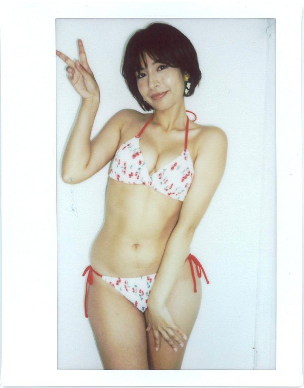 Yahoo!オークション - レースクイーン 藤井マリー×佐々木萌香
