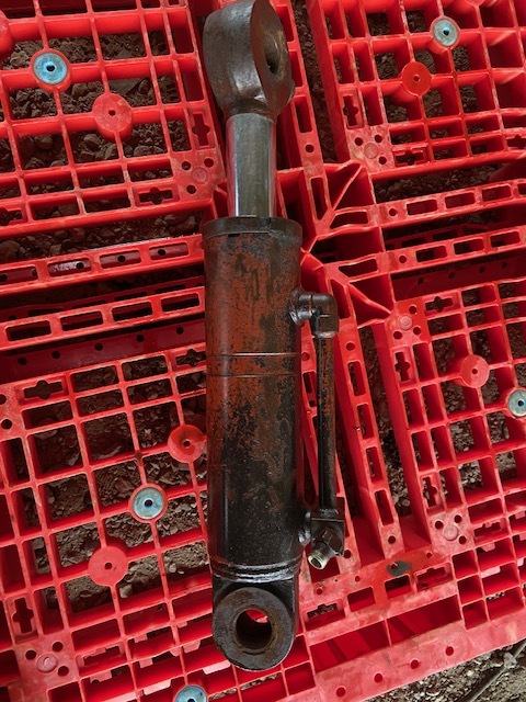  цилиндр гидравлический цилиндр длина : примерно 640mm (A23)