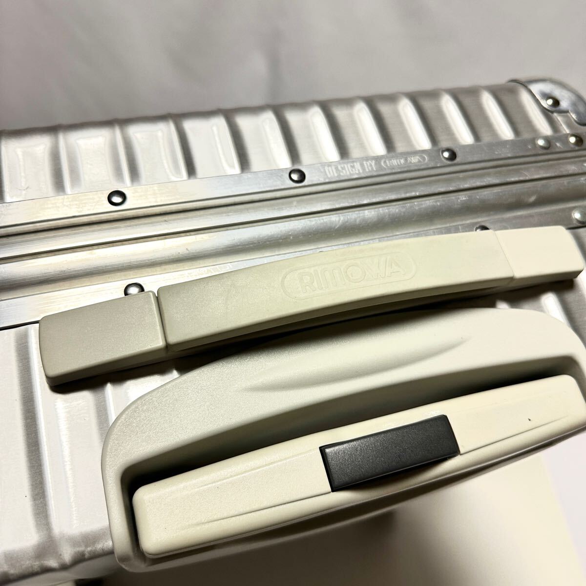 正規品 RIMOWA リモワ Classic Cabin S 33L 機内持ち込み 正規品 RIMOWA リモワ Classic Cabin S 33L 機内持ち込み