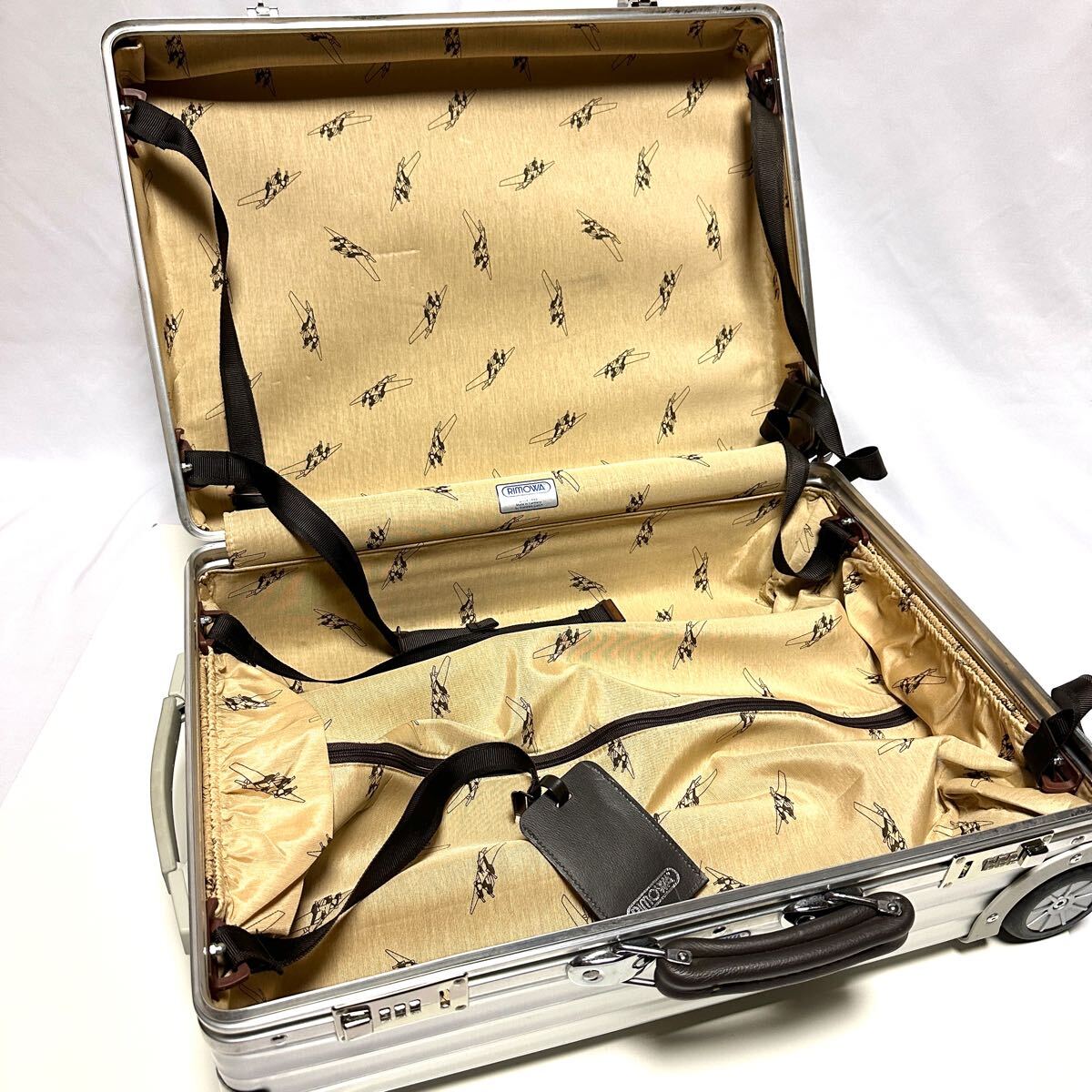 正規品 RIMOWA リモワ Classic Cabin S 33L 機内持ち込み 正規品 RIMOWA リモワ Classic Cabin S 33L 機内持ち込み