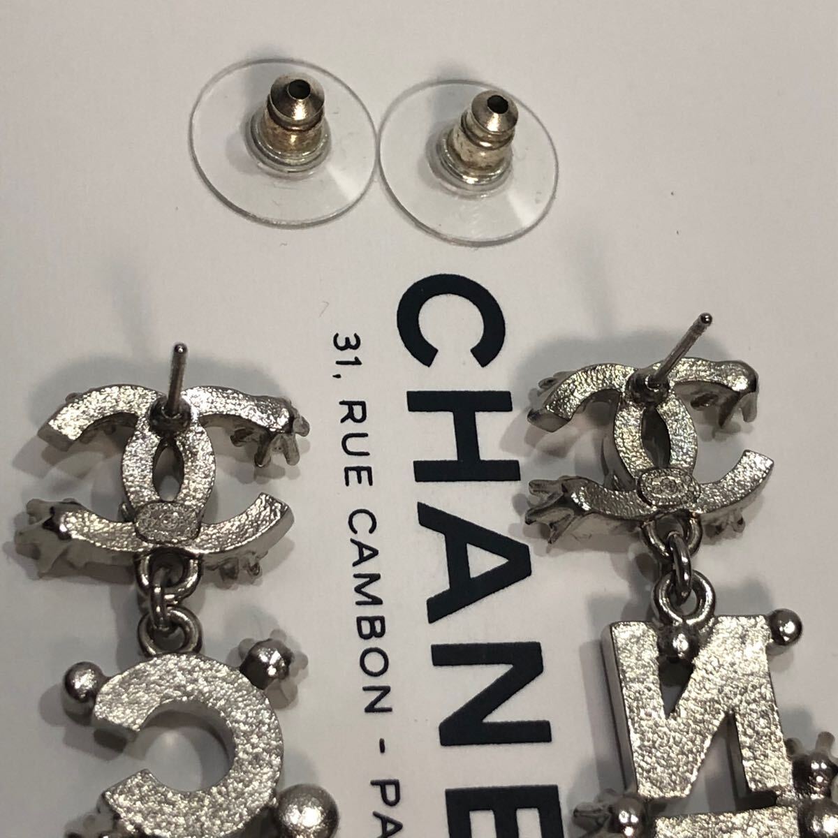 シャネル　ラインストーン　ピアス　F23P CHANELロゴ　(管ST84 Q24 )