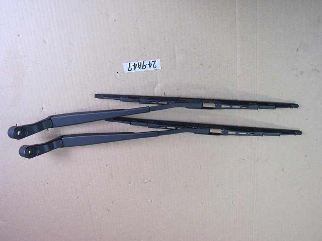 ☆ スズキ アルト LAPIN ラパン ABA-HE21S　4WD車 ワイパーアーム 2本組 24-9A47