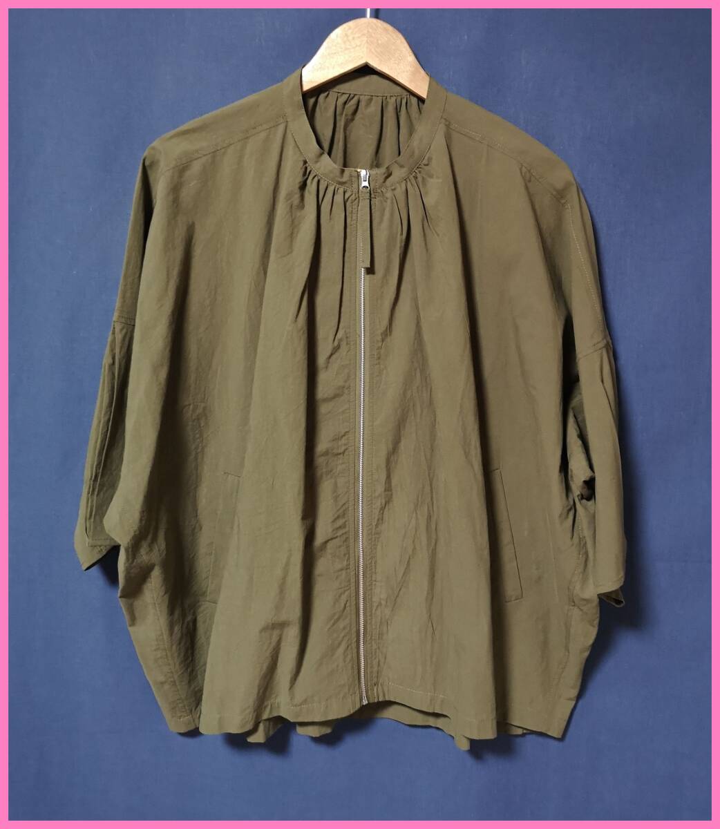 JKT‐６８‐２春秋☆新品☆送料込み☆即決☆ナチュラル系☆綿☆カッターシャツぐらいの生地☆ジャケット☆Ｍ～Ｌ☆カーキ系☆プリーツ