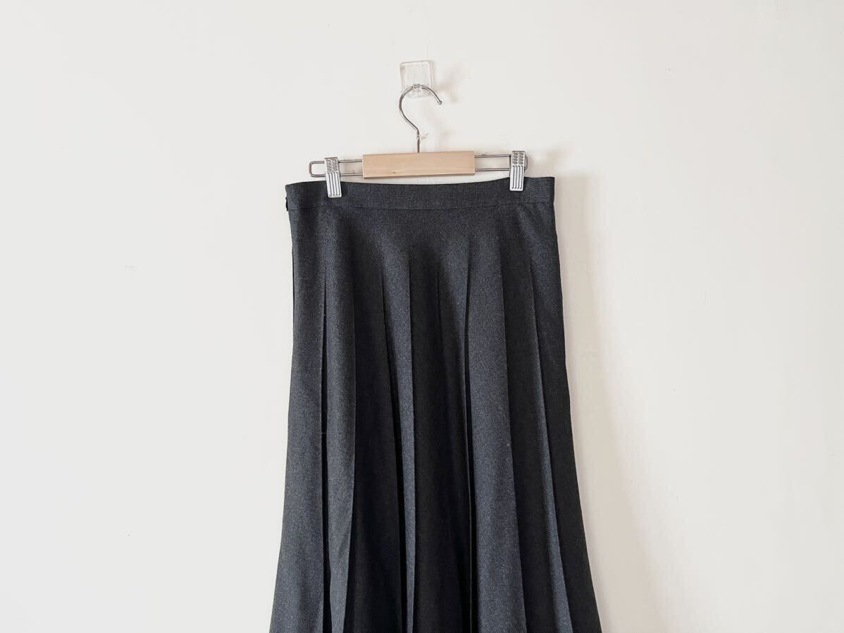 新品同様 MARGARET HOWELL マーガレットハウエル ファイン 新品同様 MARGARET HOWELL マーガレットハウエル ファイン