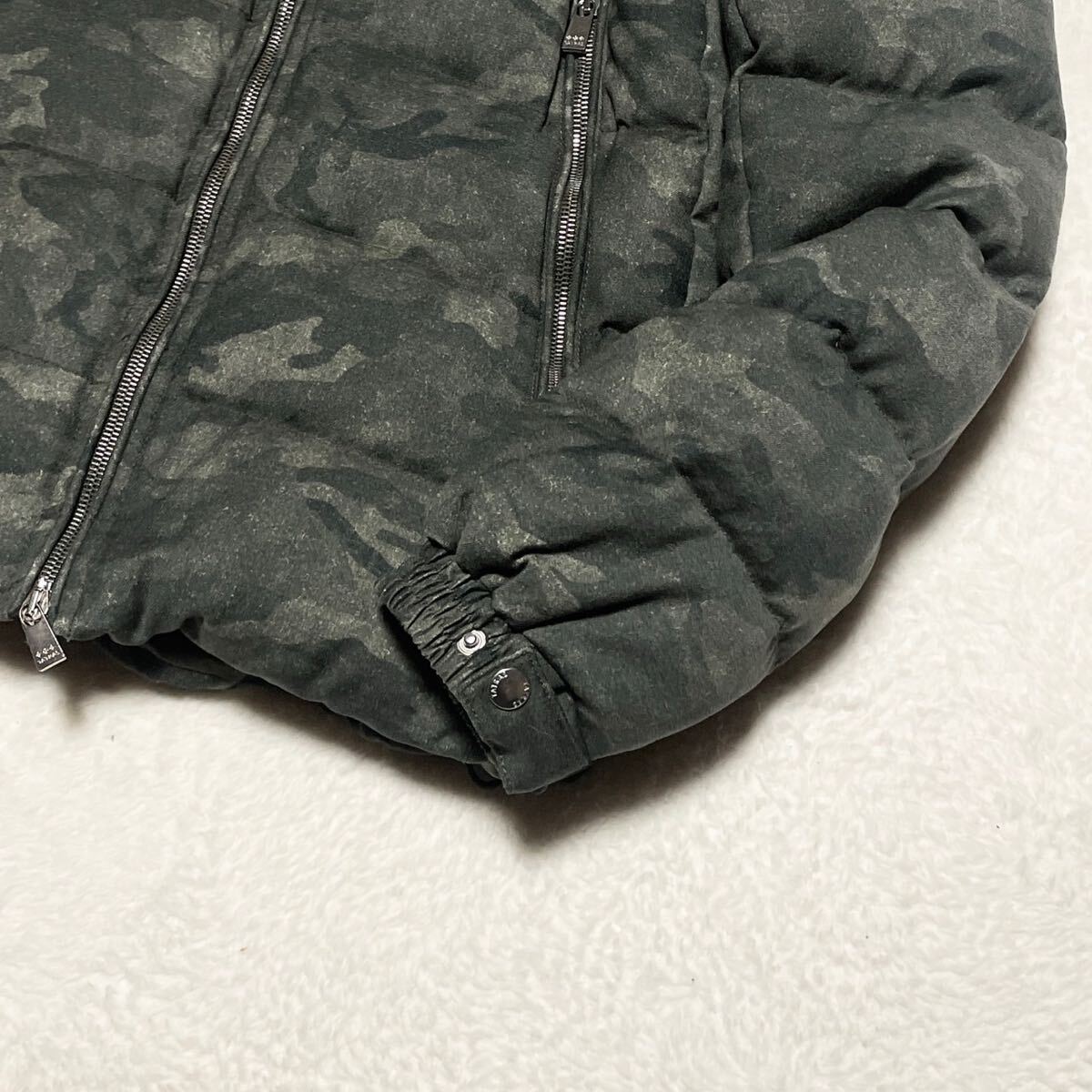 極美品 S タトラス ダウンジャケット迷彩 オリーブ1フード脱着式 極美品 S タトラス ダウンジャケット迷彩 オリーブ1フード脱着式