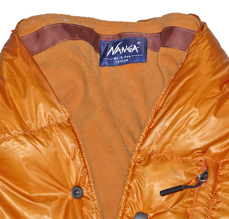 NANGA×Mt.＆Sea（ナンガ×マウントアンドシー）別注 ダウンケープ ■オレンジ系 ONE SIZE ユニセックス ■DOWN CAPE ベスト ひざ掛け