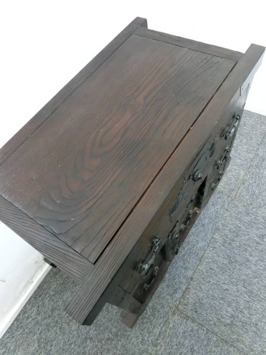 □得々□車箪笥くるまだんす/“うずくり”/閂つき/重厚金具/鍵付き □得々□車箪笥くるまだんす/“うずくり”/閂つき/重厚金具/鍵付き