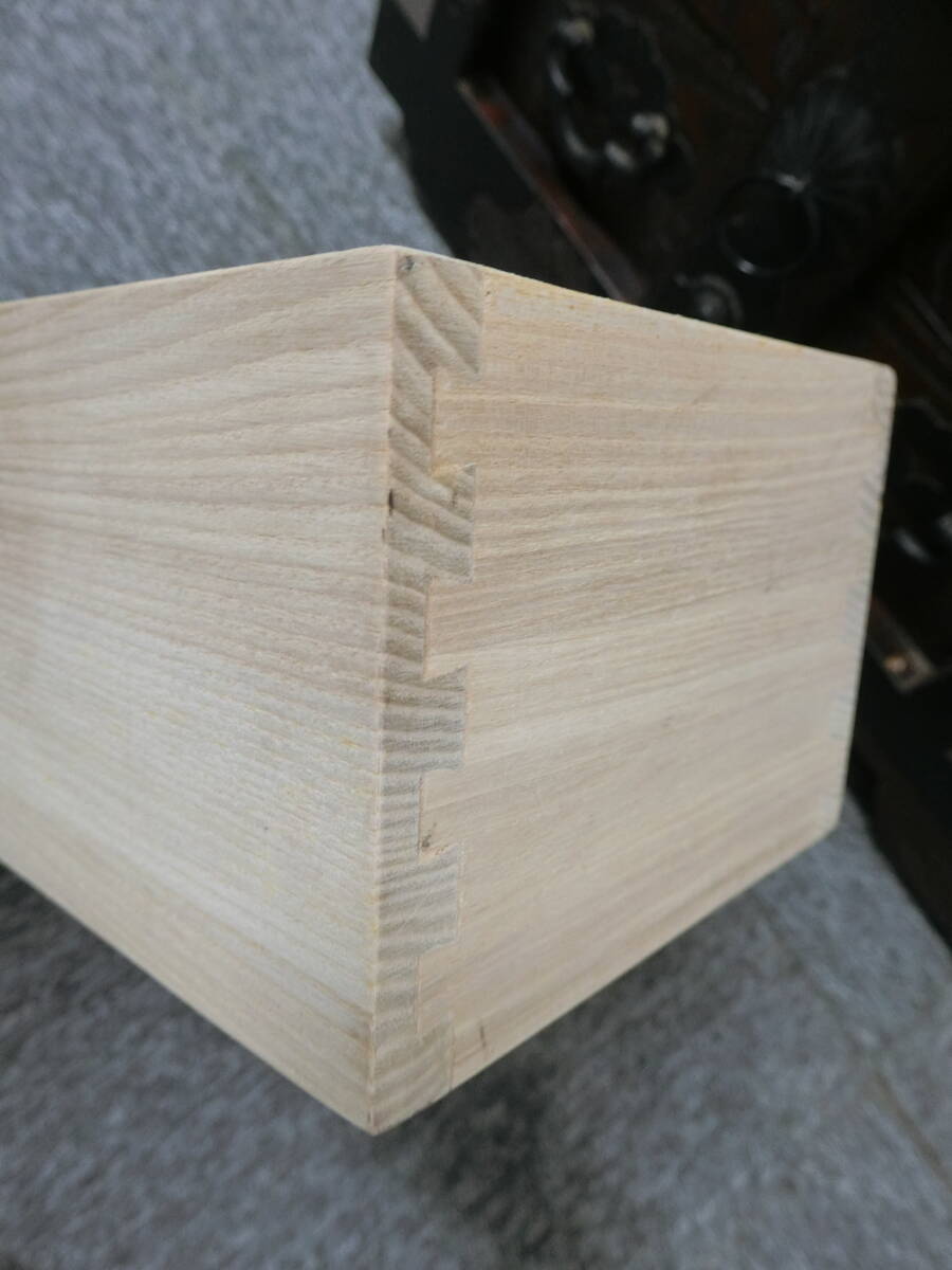 □得々□車箪笥くるまだんす/“うずくり”/閂つき/重厚金具/鍵付き □得々□車箪笥くるまだんす/“うずくり”/閂つき/重厚金具/鍵付き