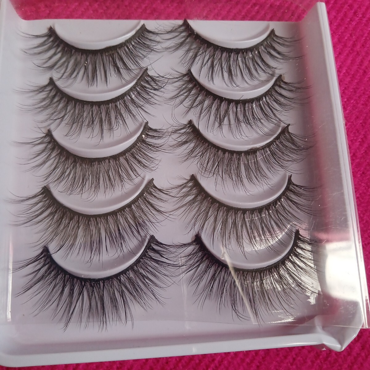 新品未使用　3Dミンクつけまつげ　ふわふわドーリーeyes つけまつげ５ペア