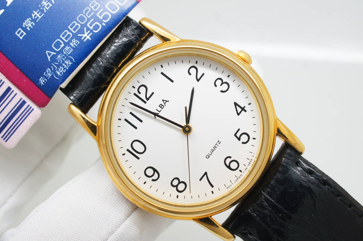 J53●作動(dòng)良好 未使用デッドストック SEIKO セイコー ALBA アルバ 白文字盤(pán) Y136-6A70 メンズ腕時(shí)計(jì) ゴールド金 お灑落 クォーツ