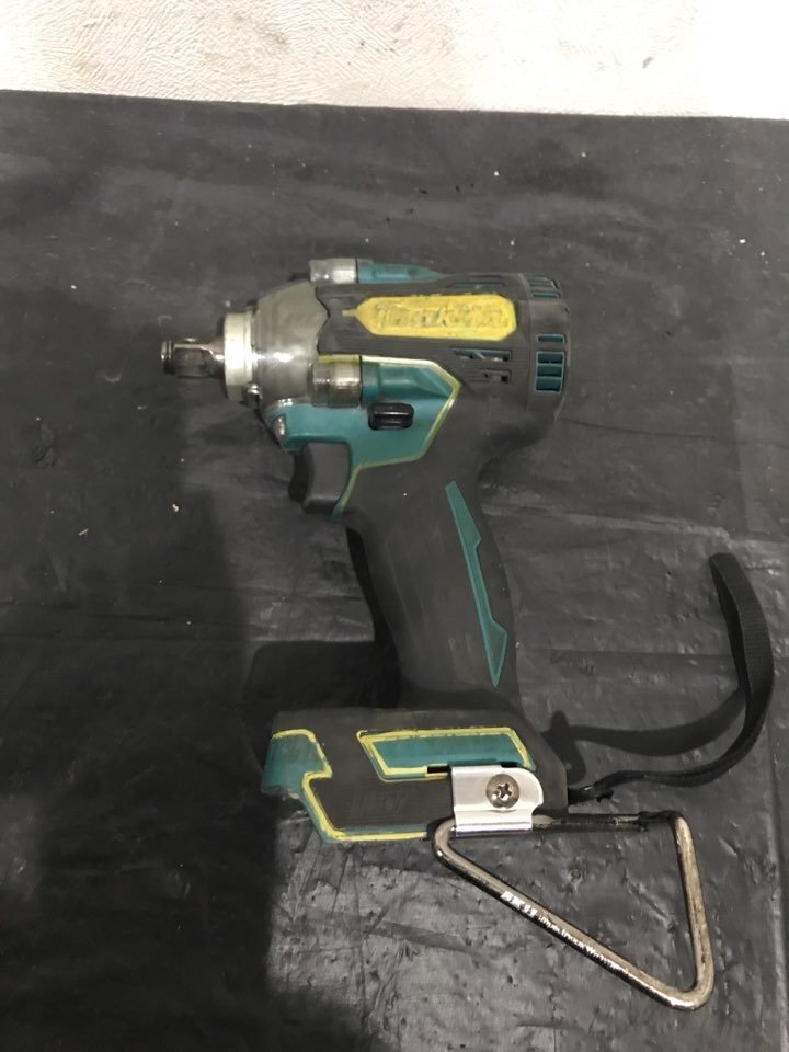 中古使用品 ★ マキタ TW300D インパクトレンチ 本体のみ ★ makita