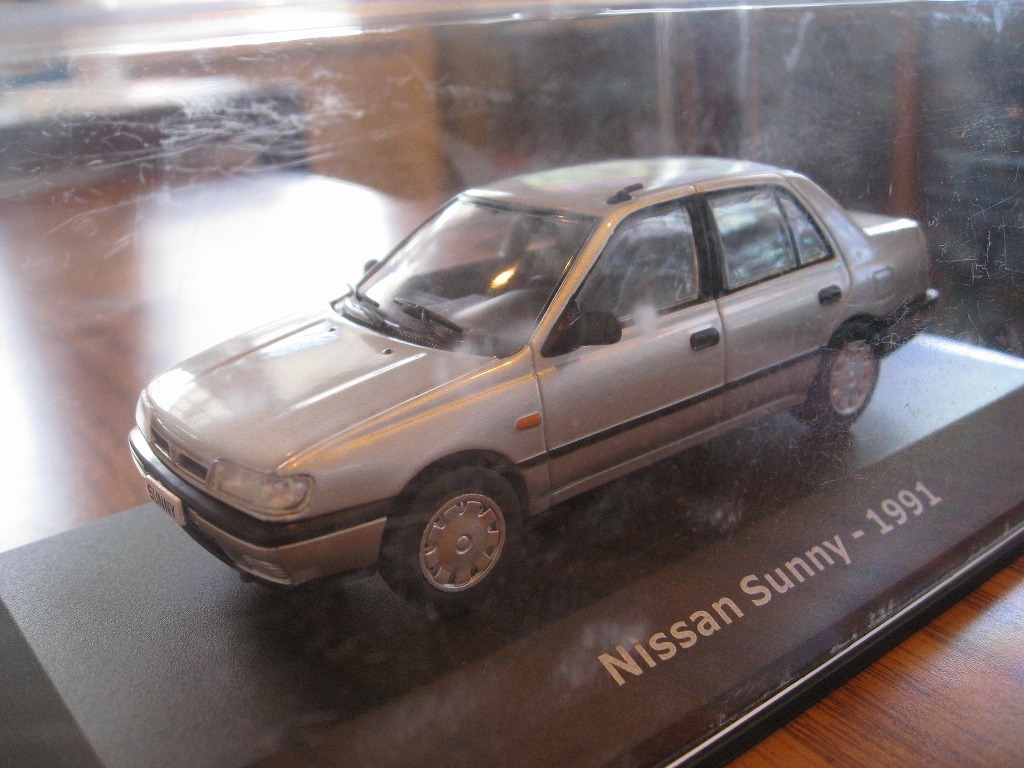 New★海外販売エデイコラ1/43★日産サニー 1991 シルバー ☆