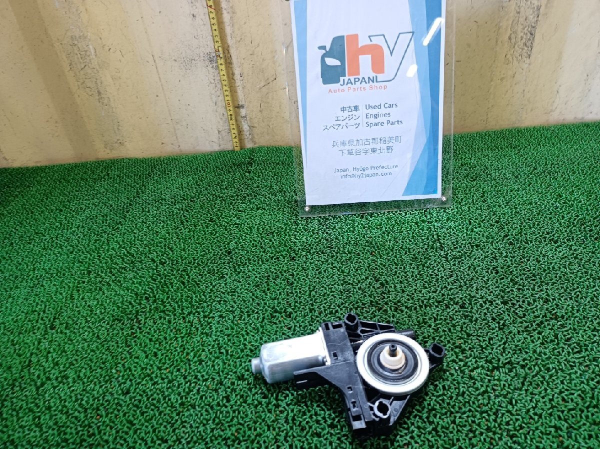 ボルボ 右 フロントウィンドウレギュレータモーター S60 DBA-FB4164T, 2012 #hyj NSP184734