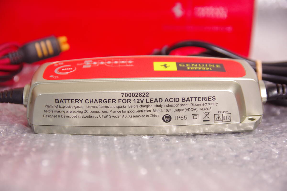 フェラーリ 純正 バッテリー 充電器 CTEK バッテリー フェラーリ 純正 バッテリー 充電器 CTEK バッテリー