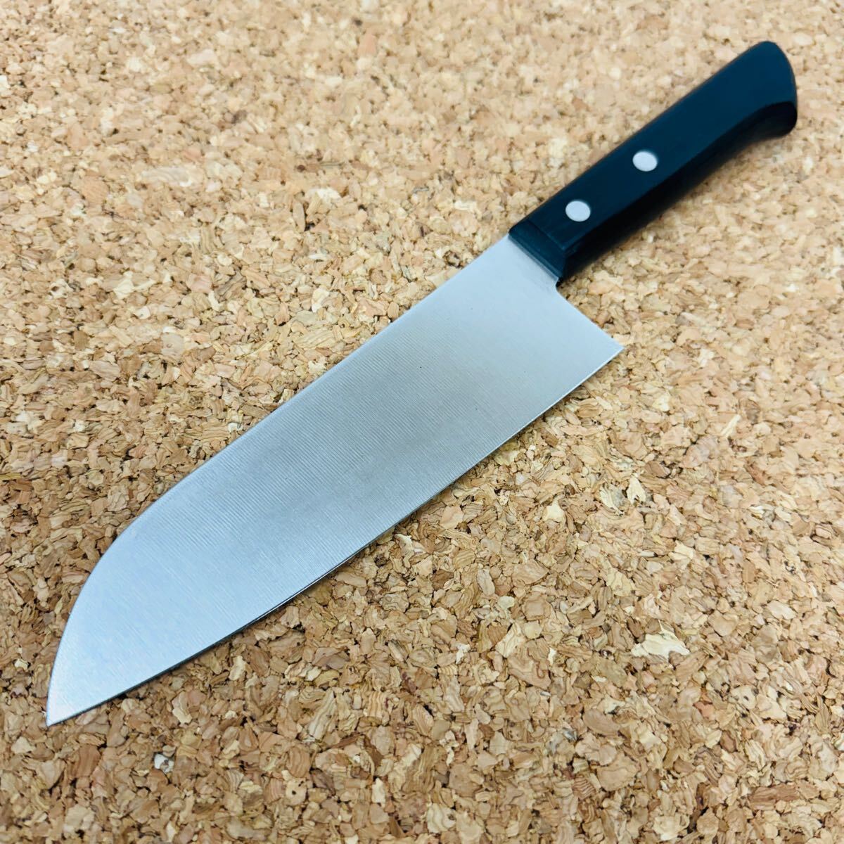 Bibian 比比昂- 【未使用】 堺菊虎SAKAI KIKUTORA 3000 三徳包丁 Bibian 比比昂- 【未使用】 堺菊虎SAKAI KIKUTORA 3000 三徳包丁
