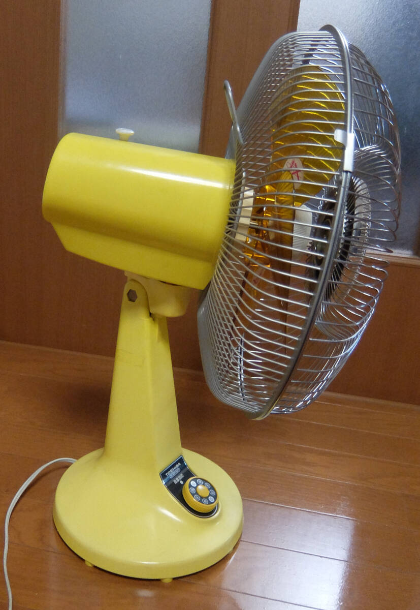 扇風機 昭和レトロ アンティーク 当時物 東芝 TOSHIBA D-30P32Y 扇風機 昭和レトロ アンティーク 当時物 東芝 TOSHIBA D-30P32Y