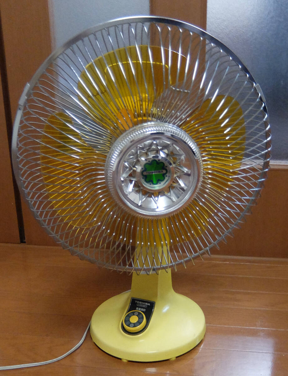 扇風機 昭和レトロ アンティーク 当時物 東芝 TOSHIBA D-30P32Y 扇風機 昭和レトロ アンティーク 当時物 東芝 TOSHIBA D-30P32Y