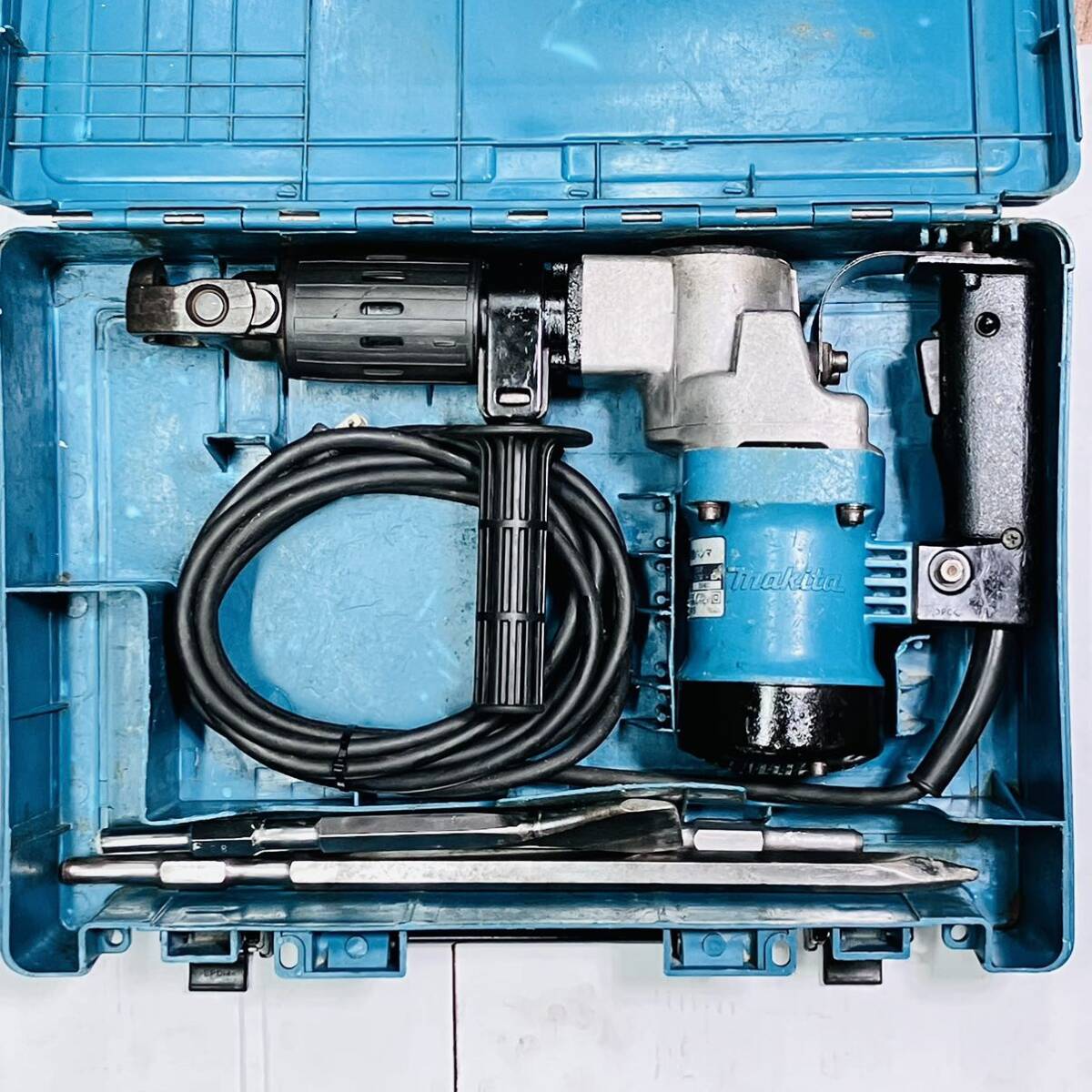 動作良好 送料無料 マキタ makita 電動ハンマー コンクリートハンマ HM0810 六角軸17mm ブルポイント・チゼル付き