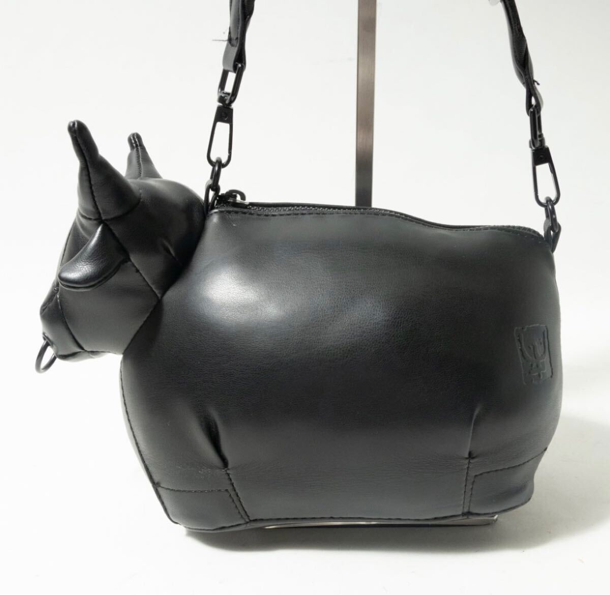レア 廃盤 ZARA ザラ オックスシェイプ 牛型 ショルダーバッグ レア 廃盤 ZARA ザラ オックスシェイプ 牛型 ショルダーバッグ