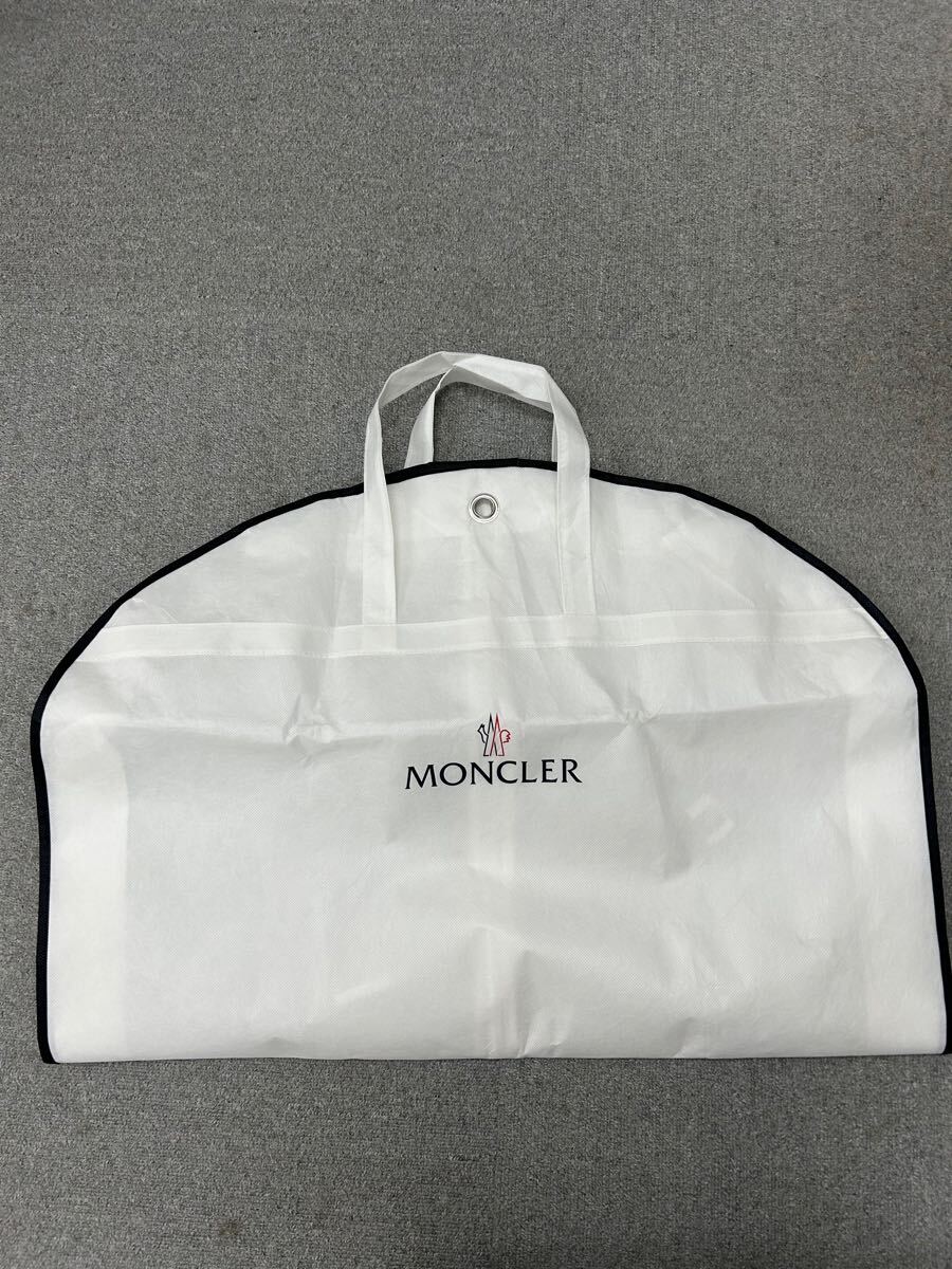 モンクレール モントルイユ MONTREUIL ダウンベスト サイズ4 モンクレール モントルイユ MONTREUIL ダウンベスト サイズ4