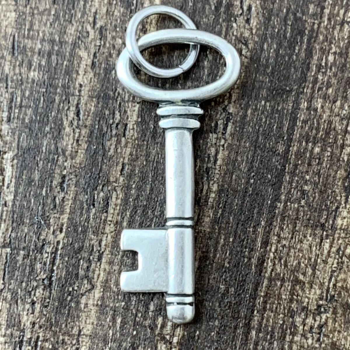40s スウィートハートジュエリー KEY 鍵チャーム付 シルバー 40s スウィートハートジュエリー KEY 鍵チャーム付 シルバー