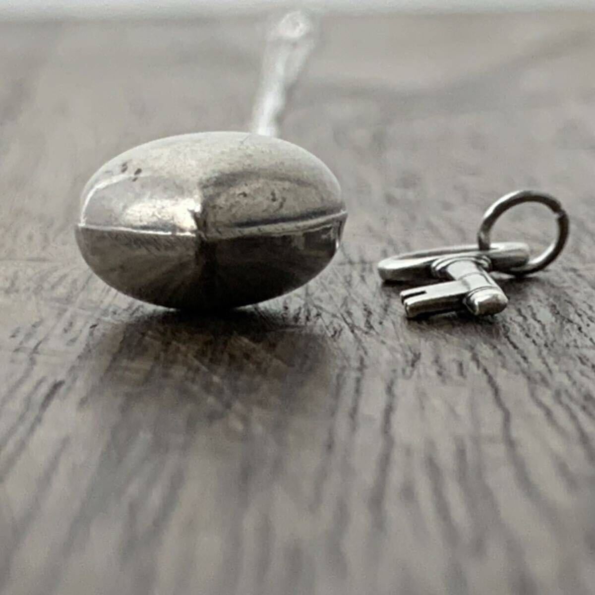 40s スウィートハートジュエリー KEY 鍵チャーム付 シルバー 40s スウィートハートジュエリー KEY 鍵チャーム付 シルバー