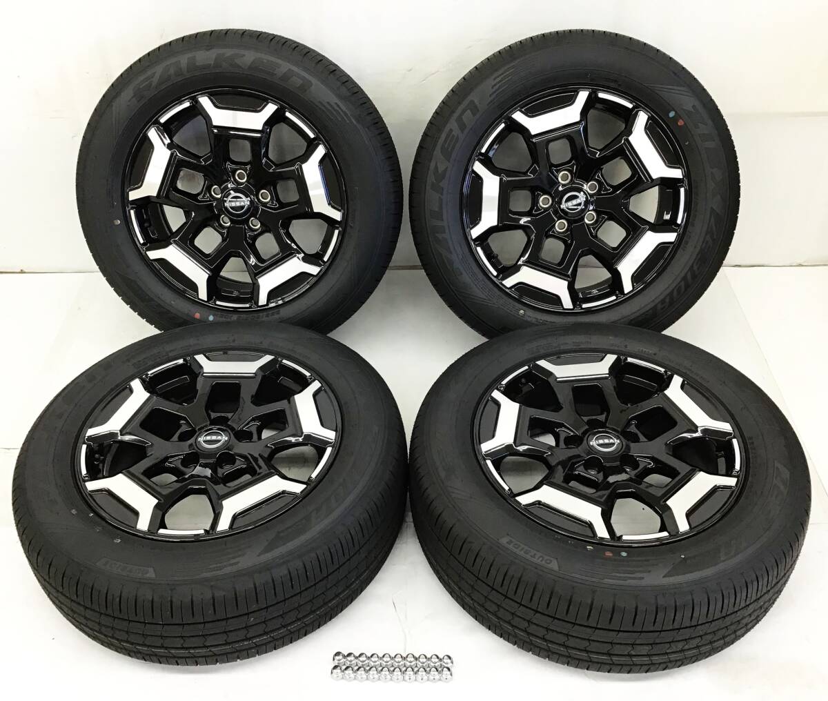 ニッサン エクストレイル(33系)用 235/60R18 103V ニッサン エクストレイル(33系)用 235/60R18 103V