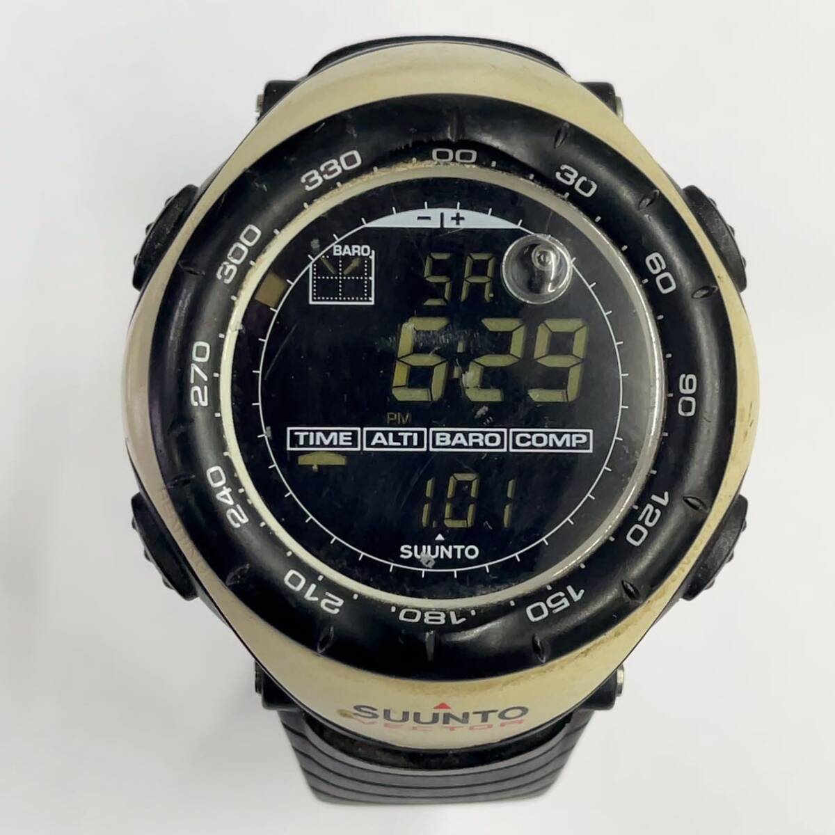 SUUNTO VECTOR カーキ デジタル時計 高高度性能 Yahoo!オークション - SUUNTO VECTOR スント ベクター メンズ