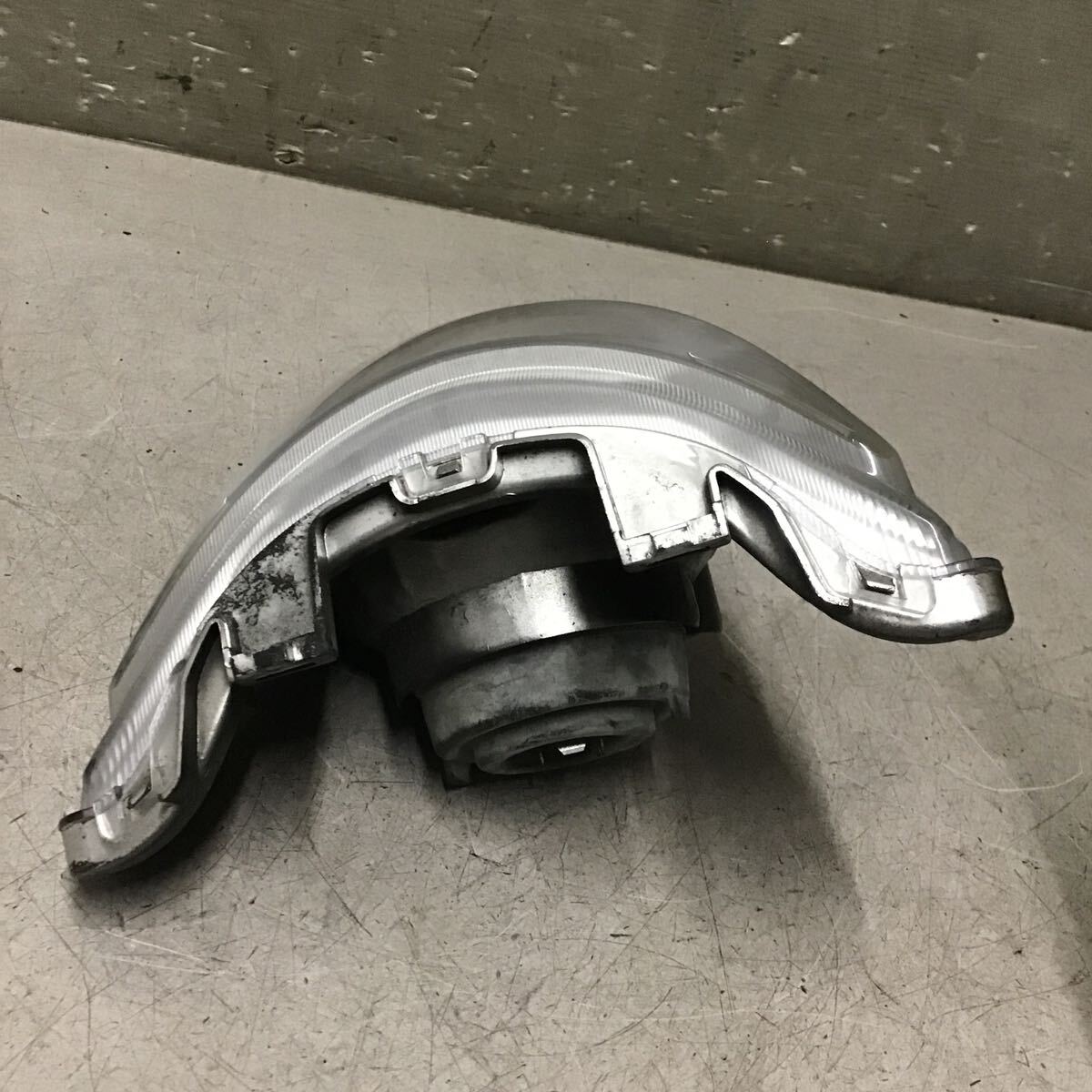j14-9 スズキ アドレス125 DT11A ヘッドライト　動作確認済み 純正部品