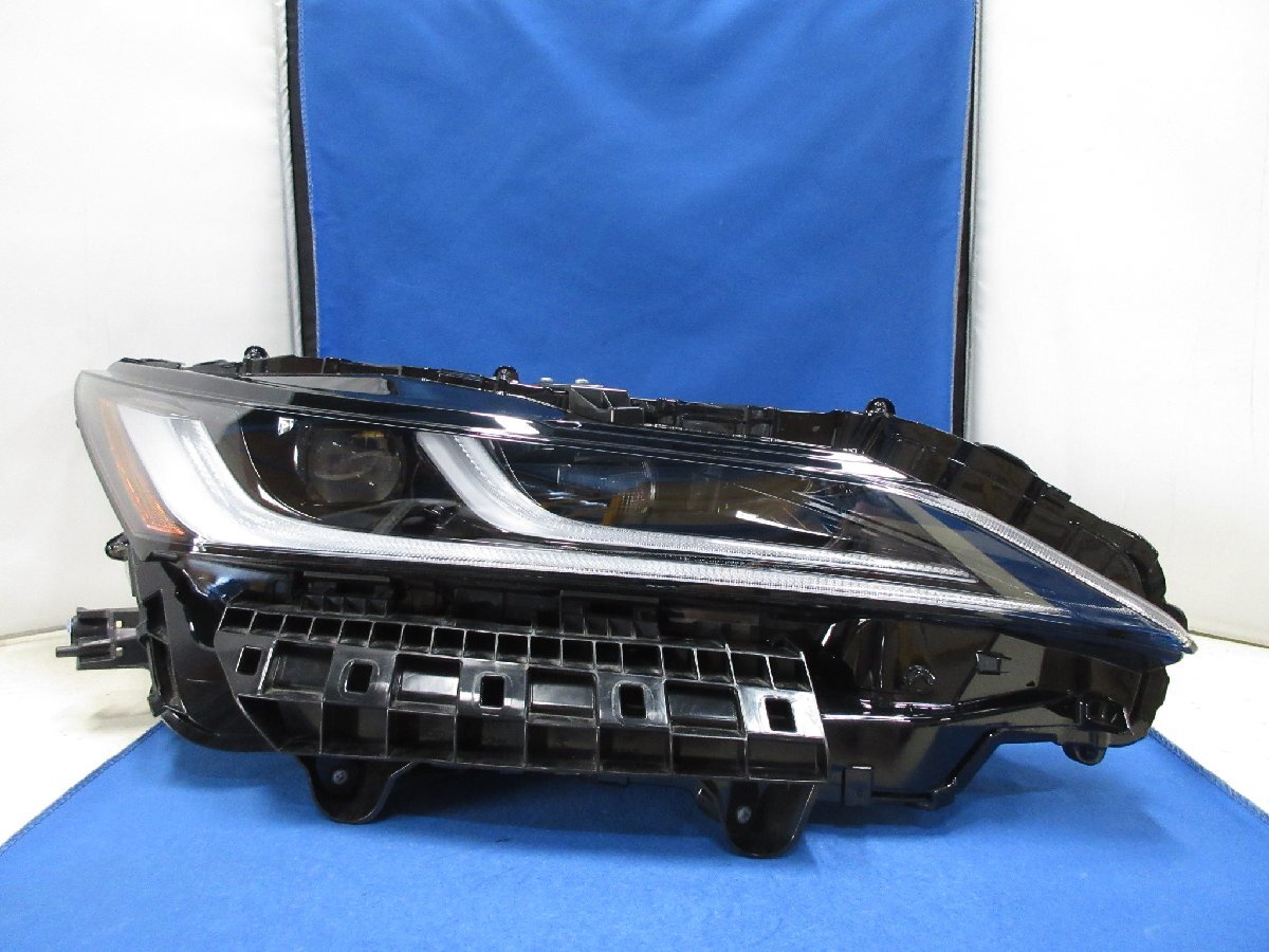 ジャンク！　トヨタ　ハリアー　MXUA80/AXUH80/AXUH85　右ライト/右ヘッドライト　LED　純正　Z/G系用　KOITO　48-233　【7H】　234932