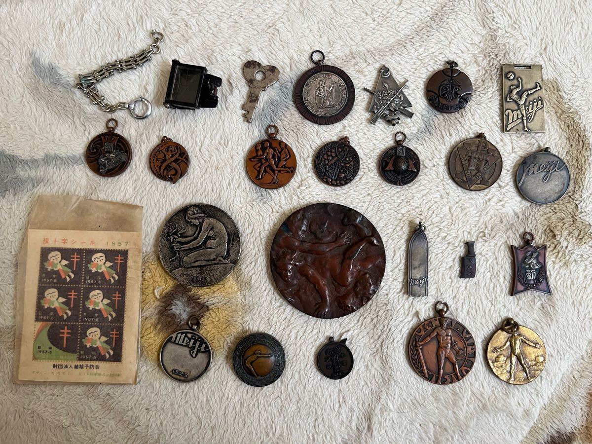 レンズ(ズーム) OLYMPUS M.ZUIKO 12-50mm F3.5-6.3 EZ 戦前 マーク ペンダントトップ 徽章 勲章 バッジ 1925、1926等まとめ