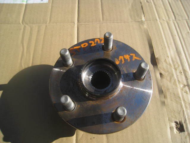 * Lexus front hub bearing hub bolt part right side STP272