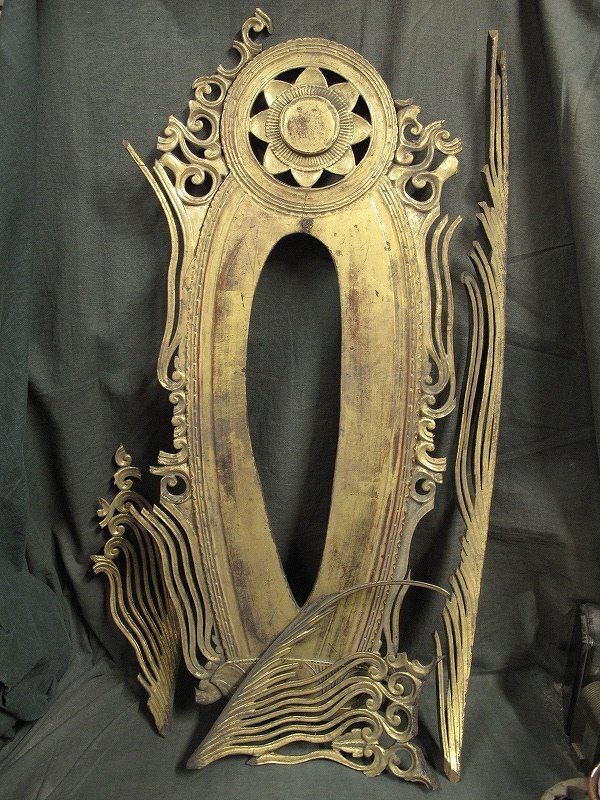A1551 仏教美術 木彫 光背 後光片 残欠 天地約57cm