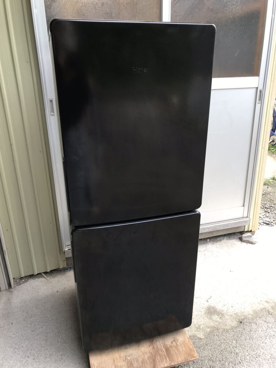 R◯ 2023年製 Haier 148L 幅50cmのスリムボディ！整理しやすいバスケット式冷凍室！冷蔵庫【JR-NF148DK】ブラック