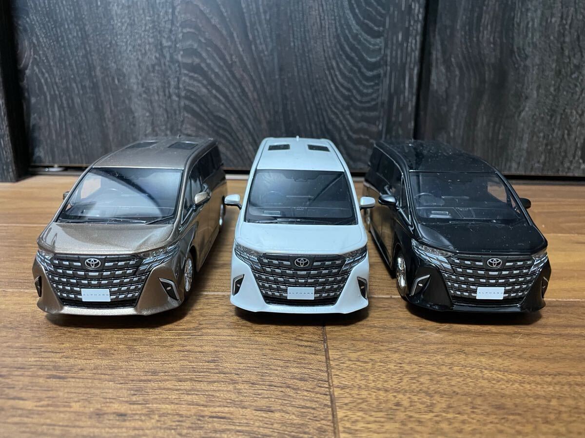 Amazon | 美品 ミニカー ミニカー 非売品 新型 40系 ALPHARD アルファード 1/30 ダイキャストカー 089 プラチナホワイト パールマイカ 色見本 ミニカー | ミニカー・ダイキャストカー | ホビー
