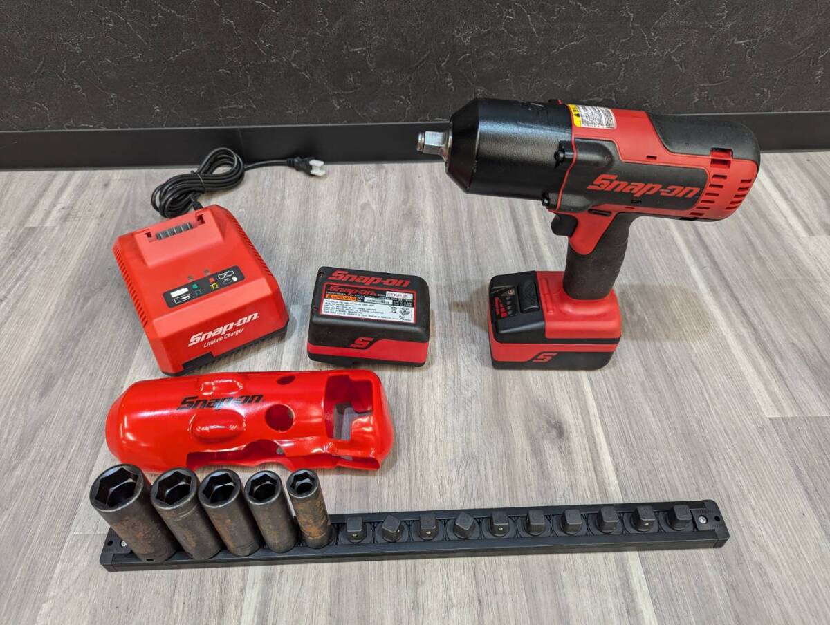 B1024 スナップオン Snap-on 1/2 充電式インパクトレンチセット CT8850 バッテリーx2 ディープインパクトソケットx5 専用ブーツ