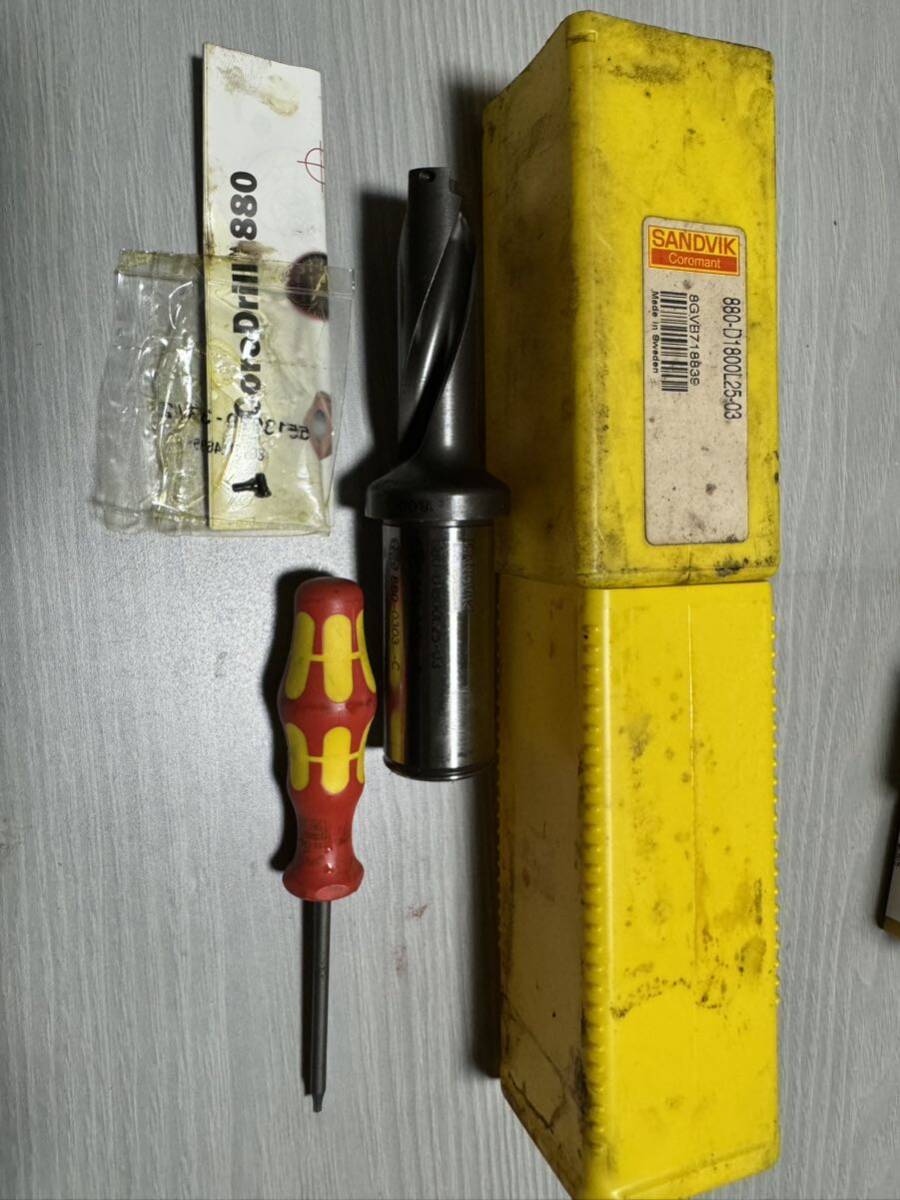 サンドビック SANDVIK スーパーUドリル 880-D1800L25-03 サンドビック SANDVIK スーパーUドリル 880-D1800L25-03