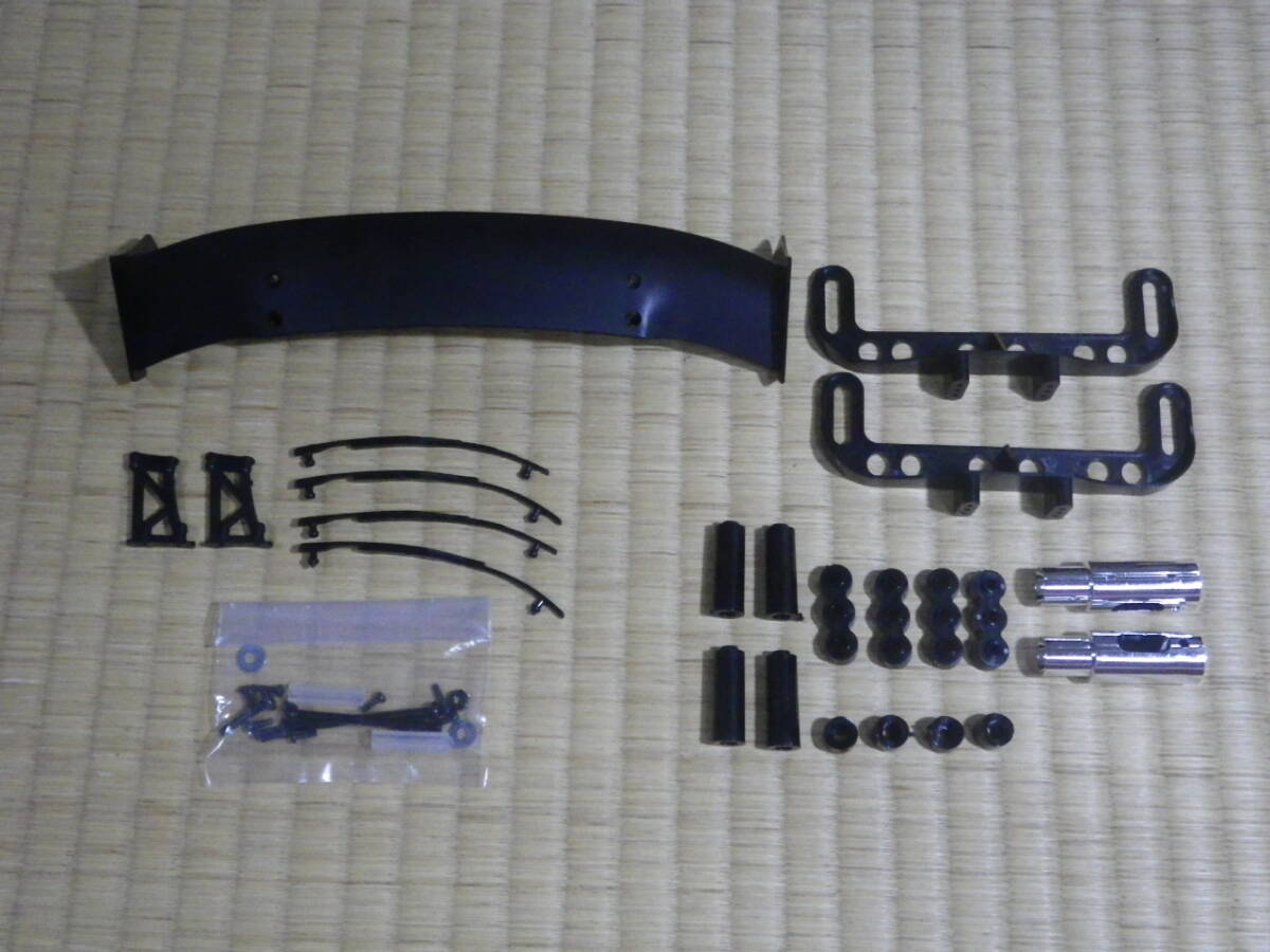 ★送料込み！！●ヨコモ (ドリパケ YD-2) ドリフト用 GTウイング マフラー ワイパーなど 未使用品！！