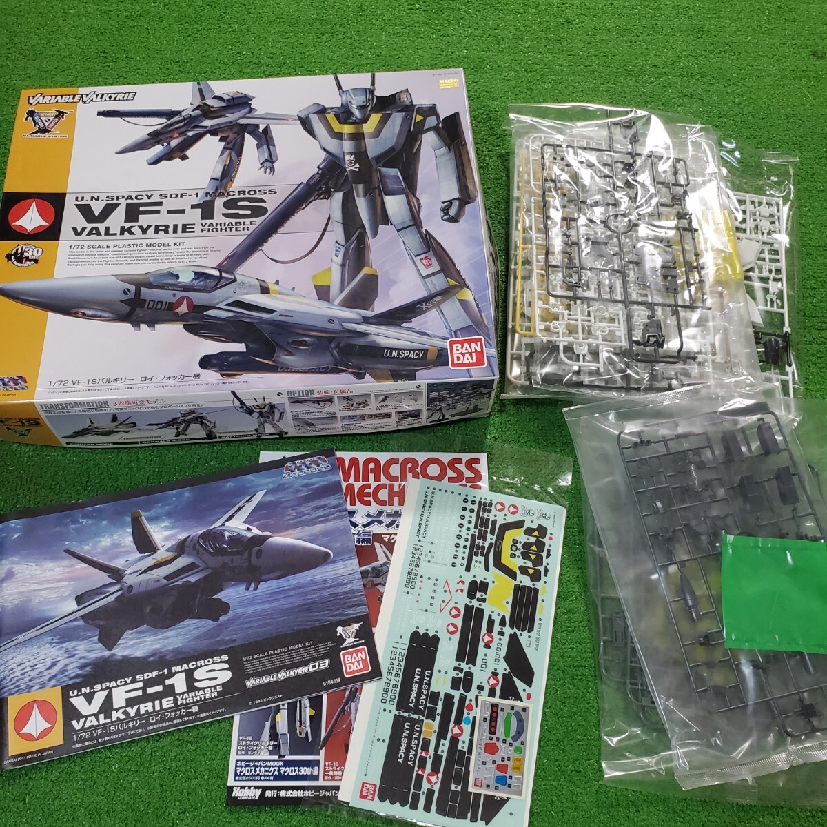 BANDAI バンダイ VF-1S バルキリー ロイ・フォッカー機 1/72 VALKYRIE 新品 未使用 未組立 MACROSS マクロス