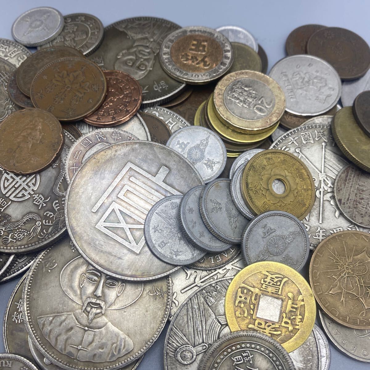Yahoo!オークション - H09 光年銀貨 袁大頭 大陽銀貨 日本古銭 Yahoo!オークション - H09 光年銀貨 袁大頭 大陽銀貨 日本古銭