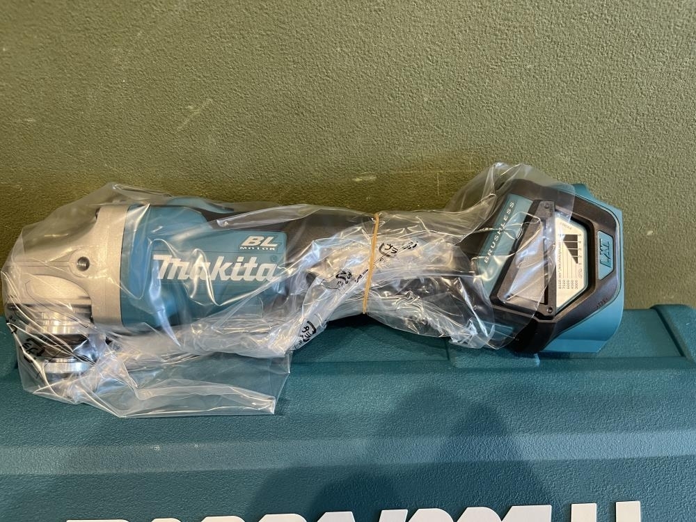 021# unused goods * prompt decision price #makita Makita 100mm rechargeable disk g line daGA412DRGX