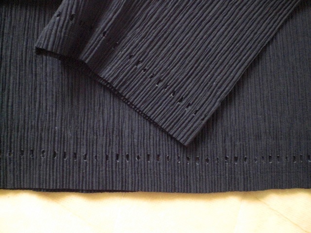 美品☆即買?イッセイミヤケ ISSEY MIYAKE 黒プリーツカットソー Lサイズ シンプルで使いやすい