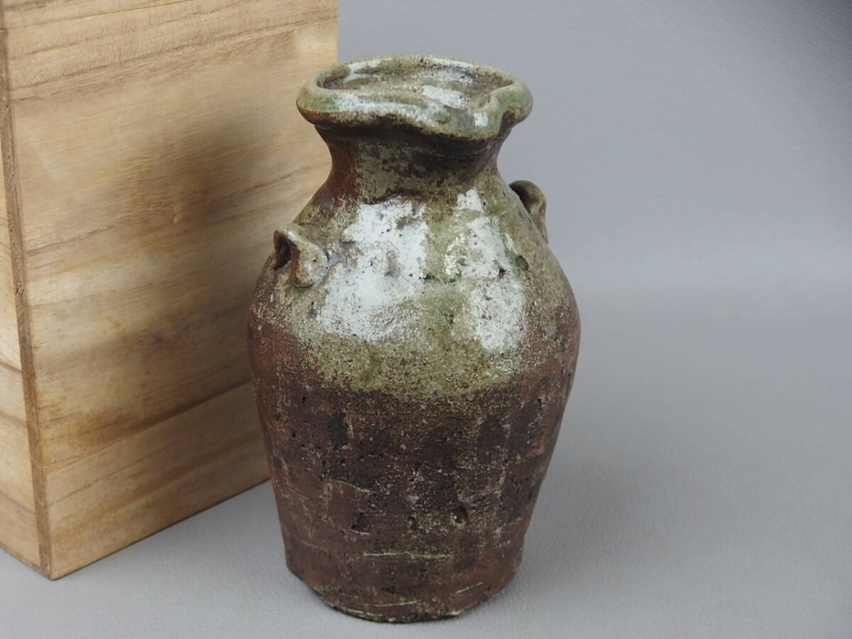 骨董・茶道具】☆古い 越前焼?備前焼?双耳壷 fp032vb.1 お歯黒 骨董・茶道具】☆古い 越前焼?備前焼?双耳壷 fp032vb.1 お歯黒
