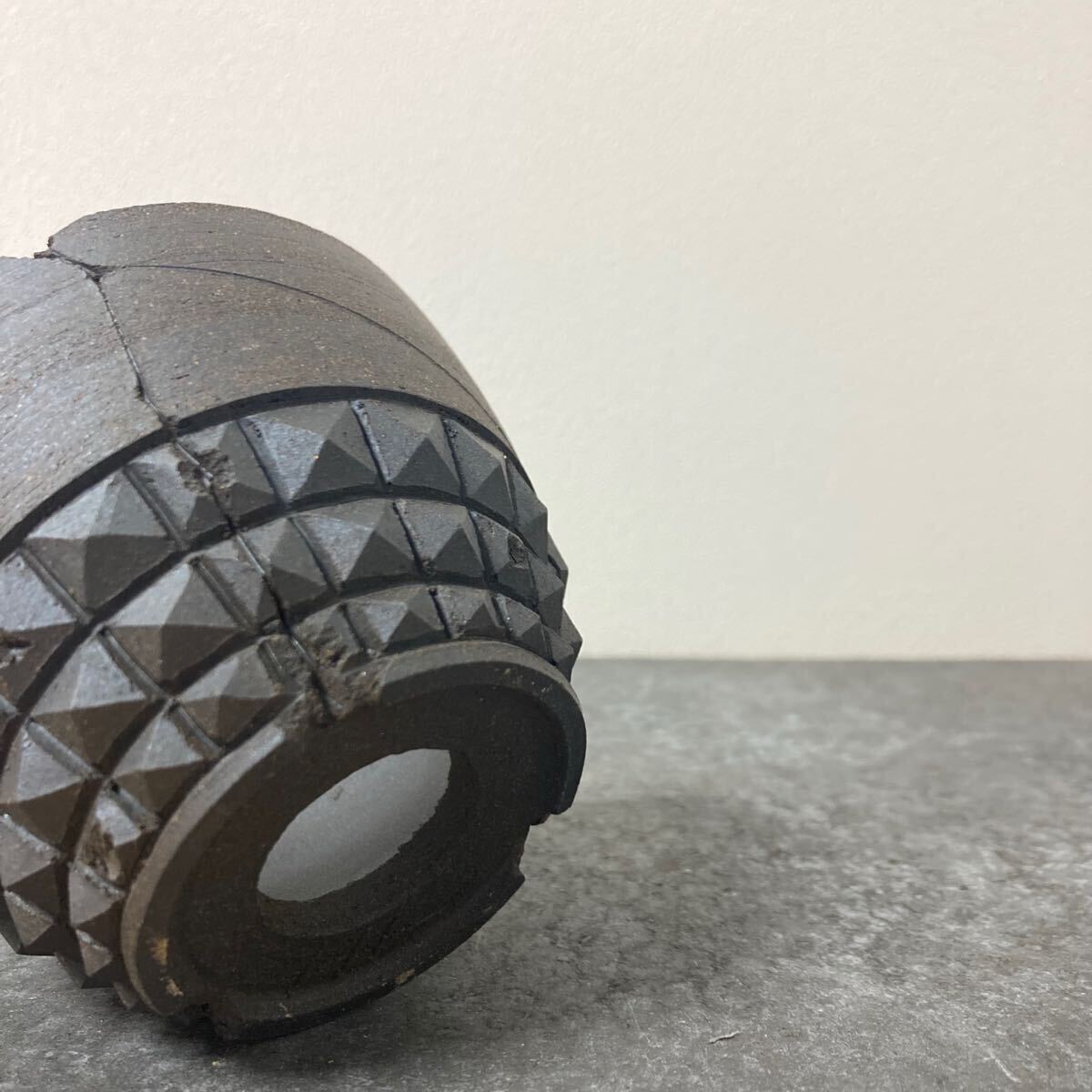 【未使用】 吉光窯 kikko 「Broken Studs FA」スタッズ 鉢 未使用 吉光窯 kikko broken studs スタッズ 植木鉢 陶器鉢 盆栽