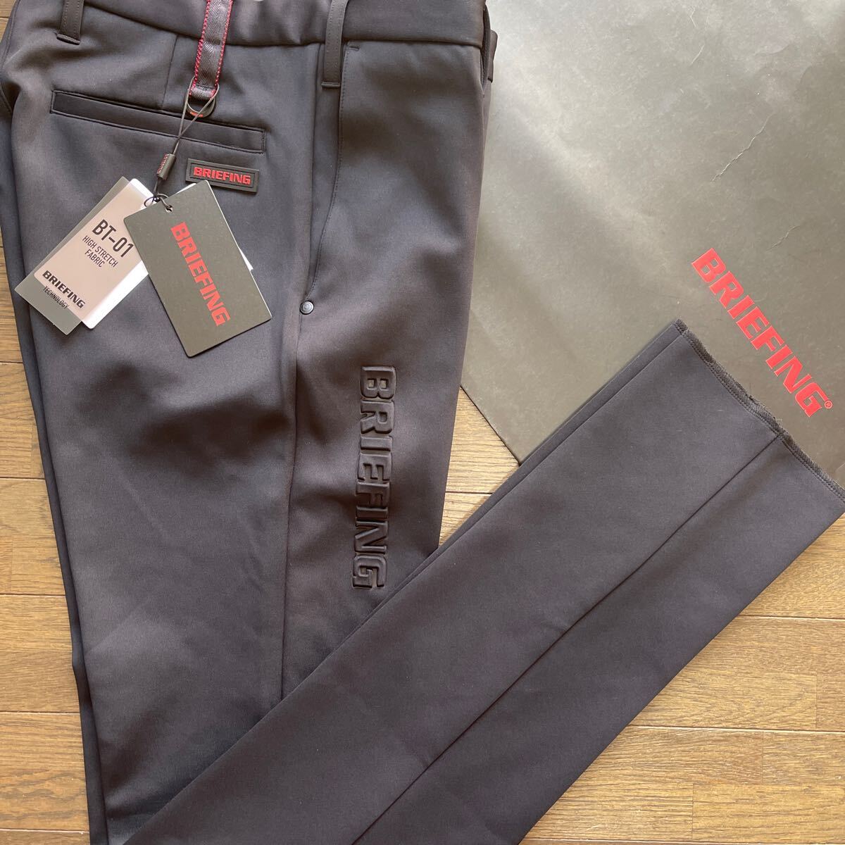 送料無料BRIEFING GOLFブリーフィングMENS BIG立体ロゴパンツ 送料無料BRIEFING GOLFブリーフィングMENS BIG立体ロゴパンツ