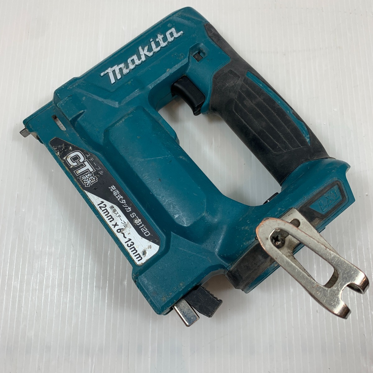 κκ MAKITA マキタ 電動工具 充電式タッカ コードレス式 18v 15043 ST312D グリーン やや傷や汚れあり