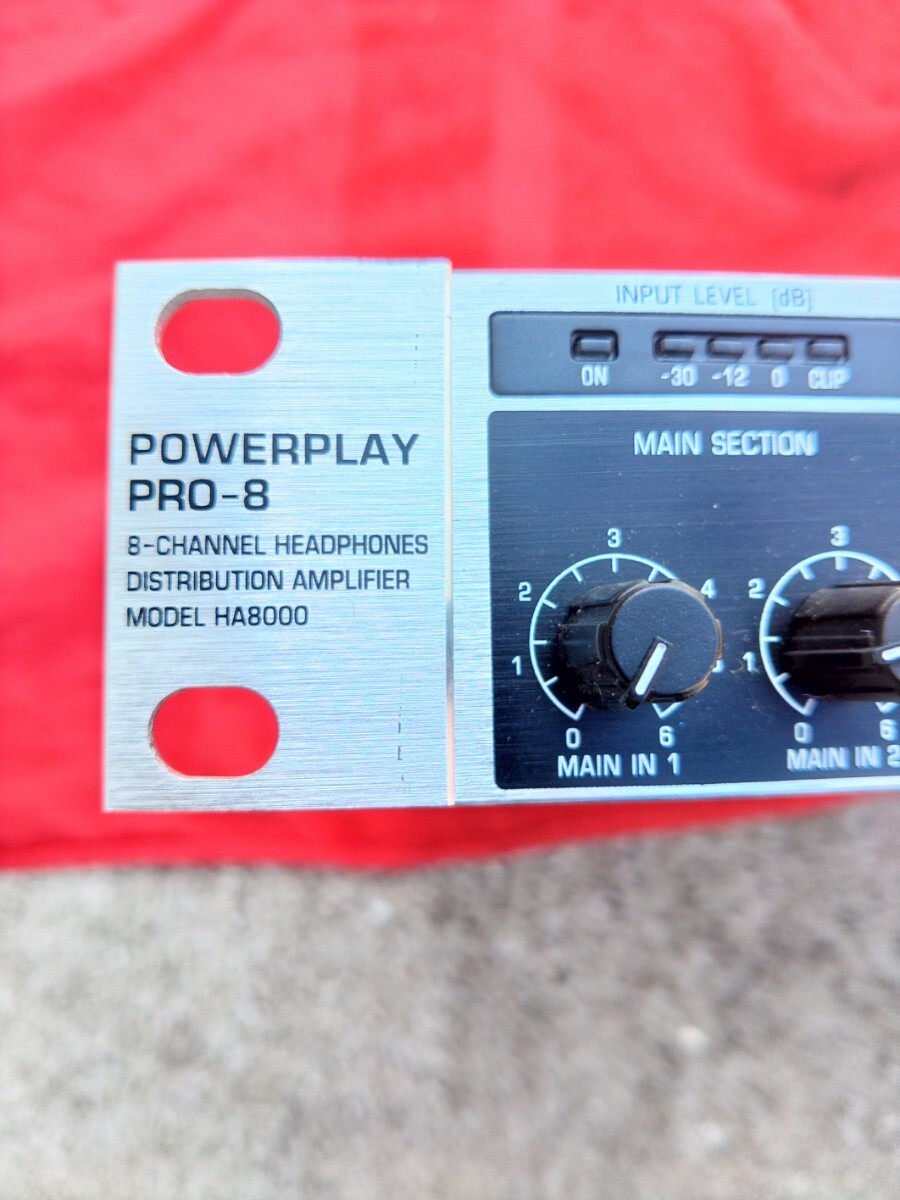  Behringer power Play Pro 8 used 